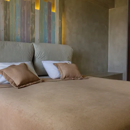 Marios Apartmanhotel Kamári