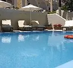 Lägenhetshotell Marios 4*