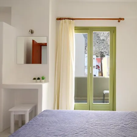 Marios 3* Kamari (Santorini)