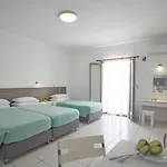 Lägenhetshotell Marios 4*