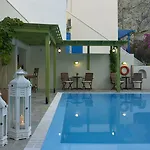 Lägenhetshotell Marios 4*