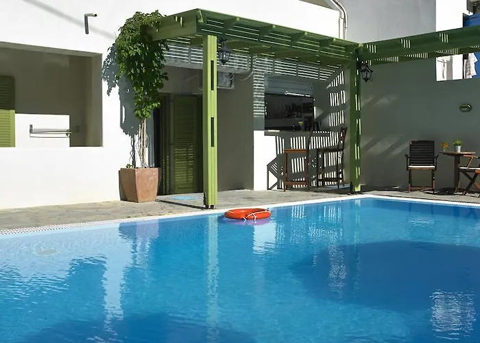 استوديوز ماريوس 4*